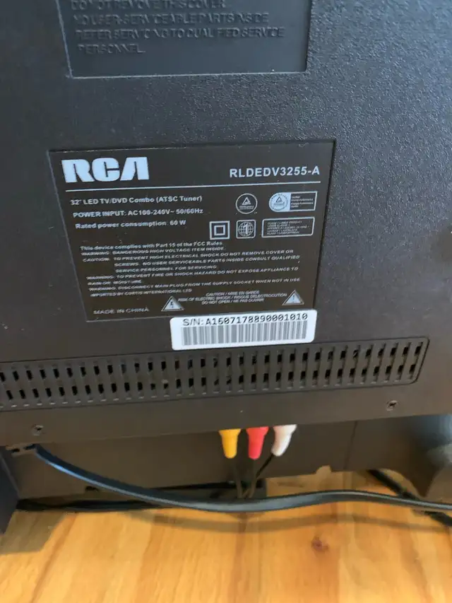 32" RCA TV $100 - Photo 2