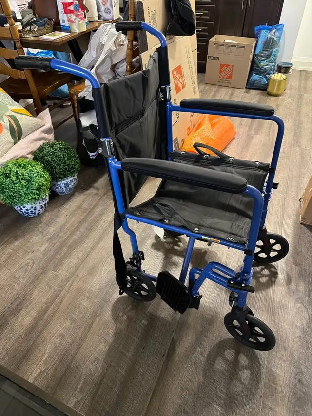 transport wheelchair Hugo brand