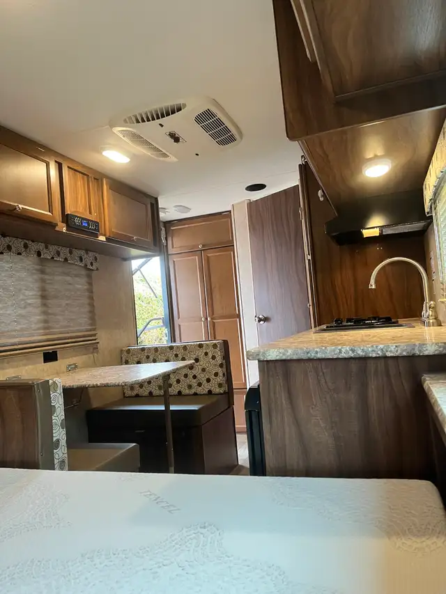 ROULOTTE - 16 pieds - 2016 - Coachmen Clipper - Photo 8