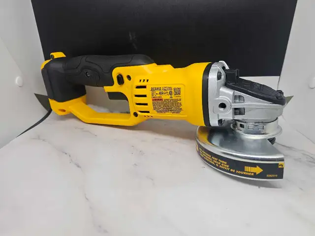 Dewalt DCG412 20v 4 1/2' Grinder Tool Only - Photo 3