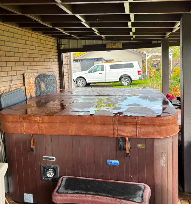 Hot Tub For Sale - Photo 8
