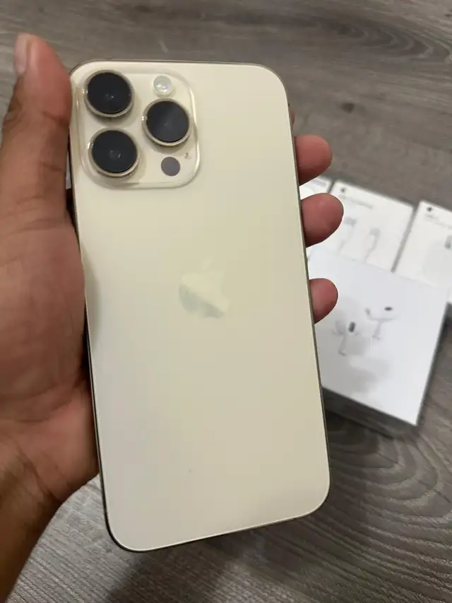 iPhone 14 Pro Max 256gb Airpods/Adapter/Delivery