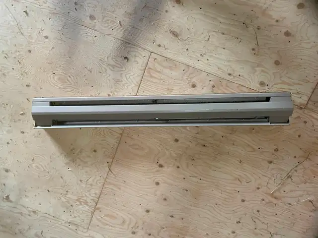 PLINTHES CHAUFFANTES ELECTRIQUES (PLUSIEURS )