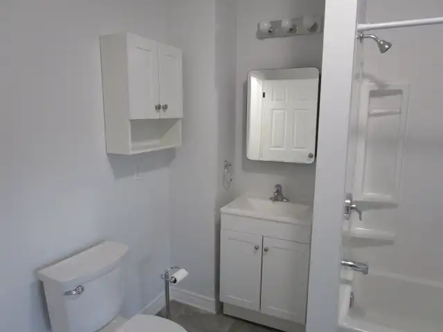 1 Bedroom Renovated, Niagara Falls, Available Immediately! - Photo 6