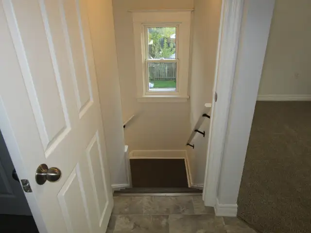 1 Bedroom Renovated, Niagara Falls, Available Immediately! - Photo 13