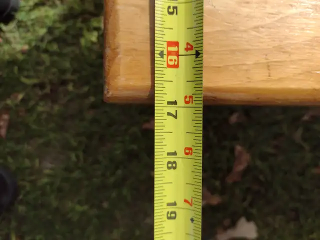 7' pine bench - Photo 2