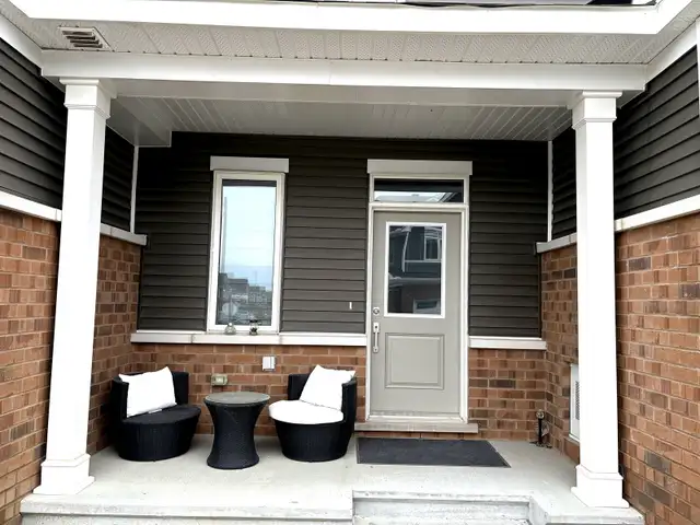 3 Bedroom Townhome - Photo 2