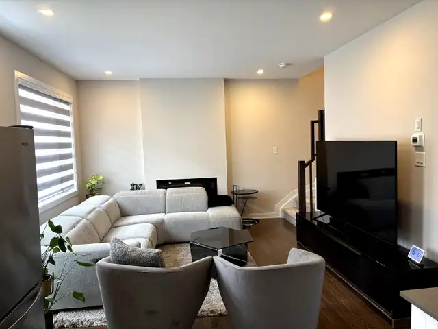 3 Bedroom Townhome - Photo 4