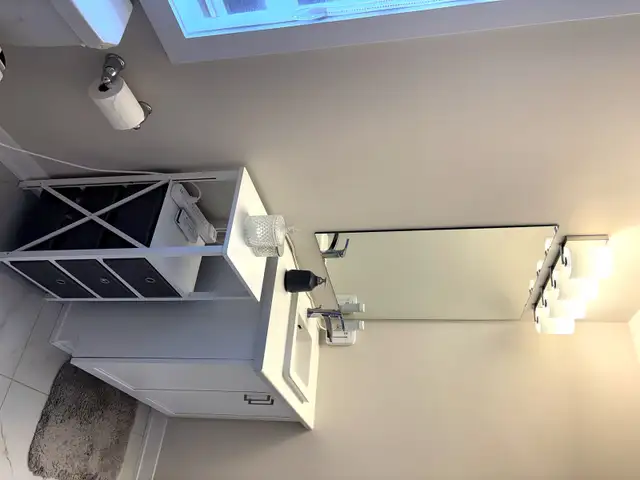 3 Bedroom Townhome - Photo 9