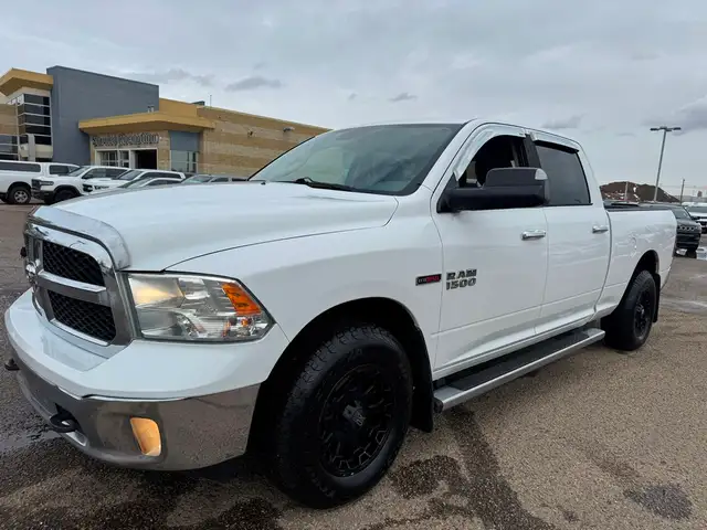 2015 Ram 1500 SLT - ECO DIESEL - Crew Cab - LONG BOX