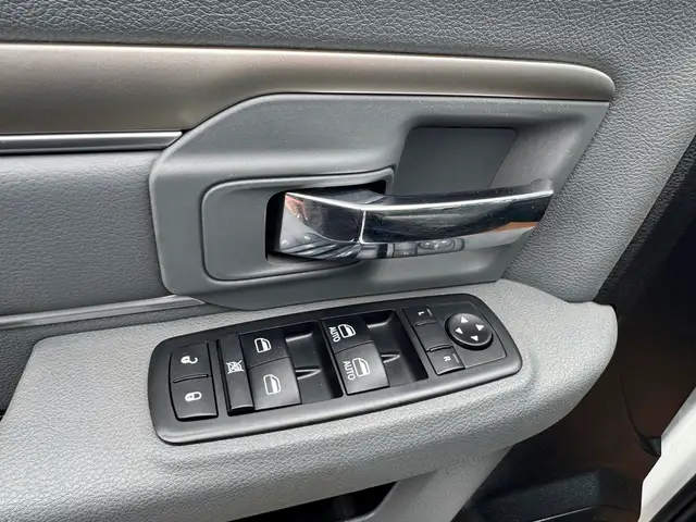 2015 Ram 1500 SLT - ECO DIESEL - Crew Cab - LONG BOX - Photo 10