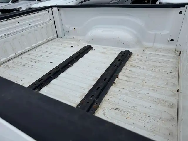 2015 Ram 1500 SLT - ECO DIESEL - Crew Cab - LONG BOX - Photo 14