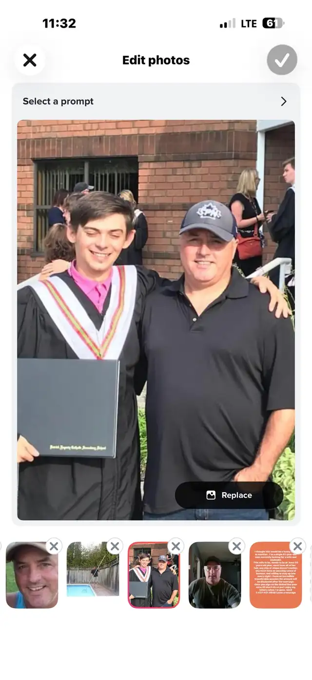 Guitar Player Singer looking to form a serious band - Photo 2