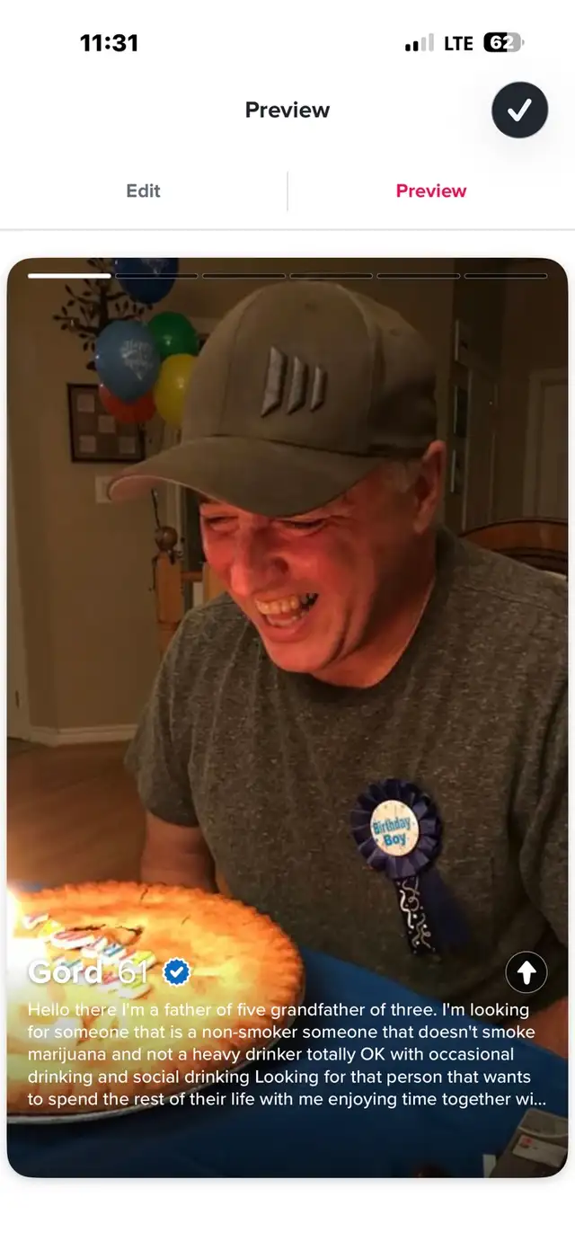 Guitar Player Singer looking to form a serious band - Photo 5