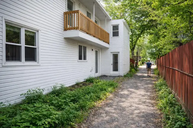 Bright Furnished Room–Downtown/Metro -$850–Short Term- Monthly - Photo 7