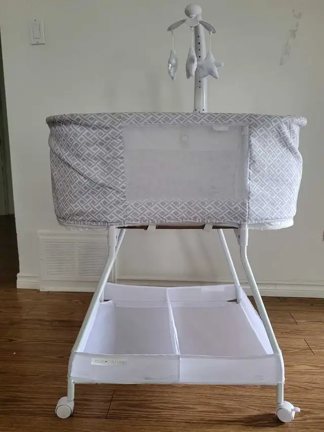 Delta children bassinet
