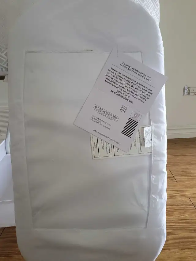 Delta children bassinet - Photo 3