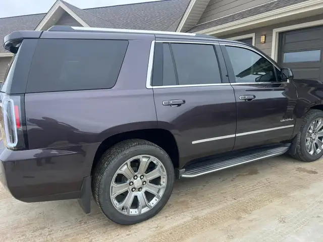 2015 GMC Yukon Denali - Photo 2