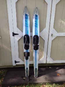 Vintage O Brien waterskies 67' long