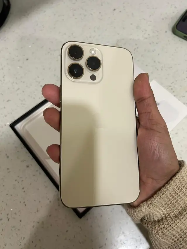 iPhone 14 Pro Max 1Tb 86% batt Airpods/Fast Charger/Delivery - Photo 6