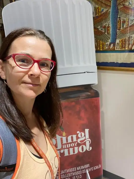 YOUNG LIVING ESSENTIAL OILS FOR BEGINNERS - Photo 2