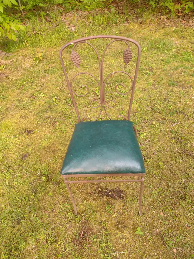 5 pcs metal and glass patio set - Photo 5