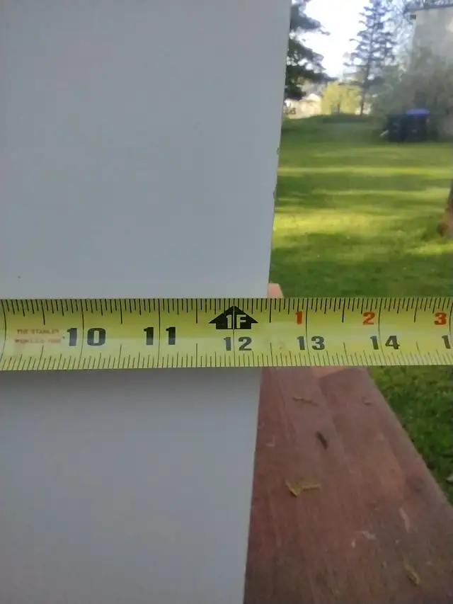 Cabinet with glass doors and adjustable shelves - Photo 3