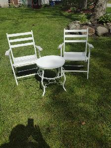 3 pcs Patio set with folding wood chairs and heavy duty table