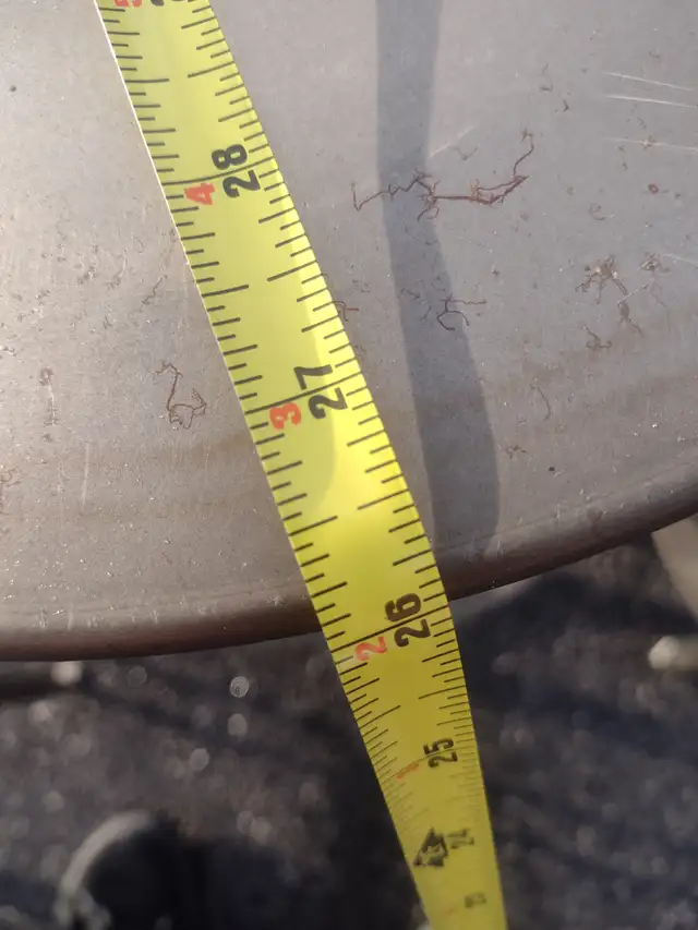 3 metal swivel adjustable stools - Photo 3