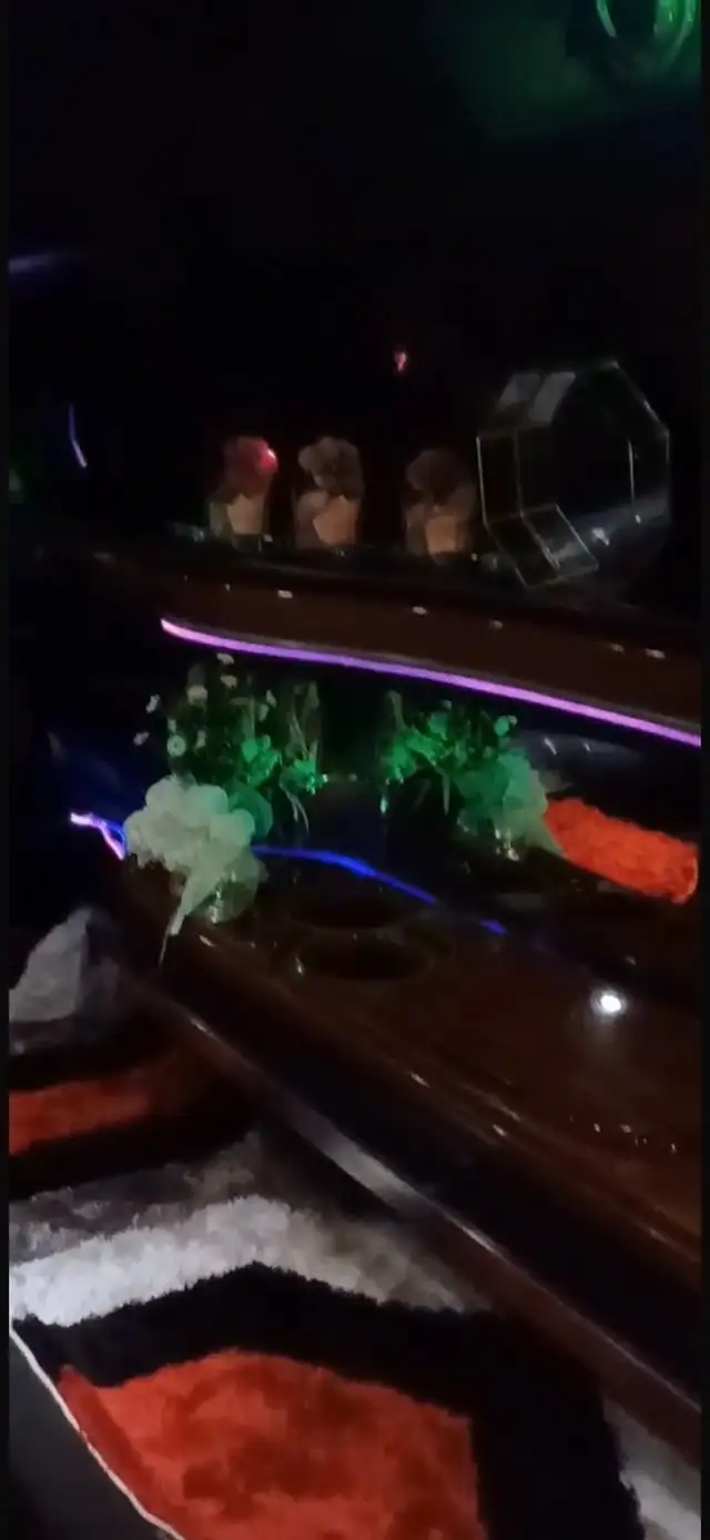 Limousine Service - Photo 9