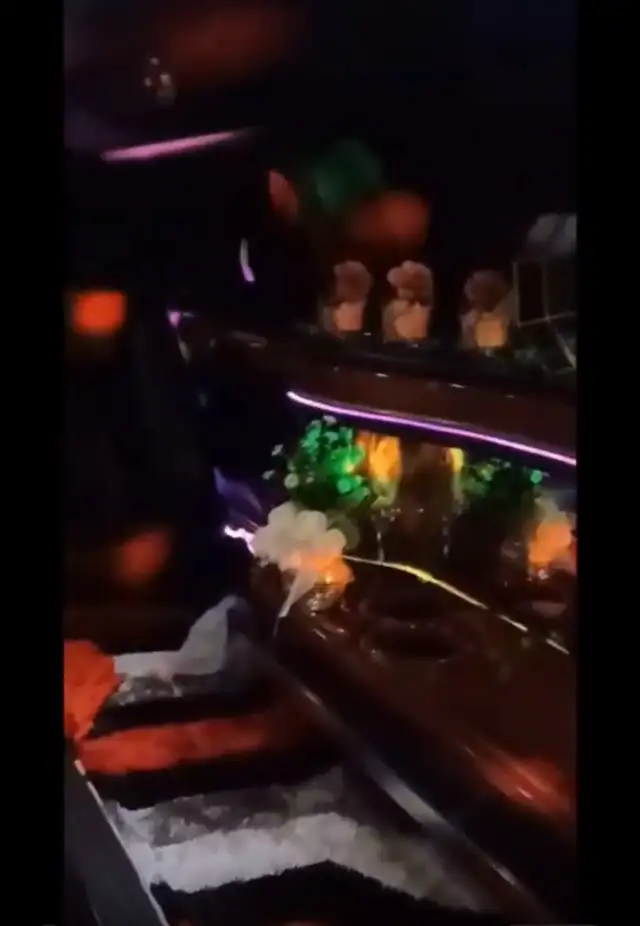 Limousine Service - Photo 10