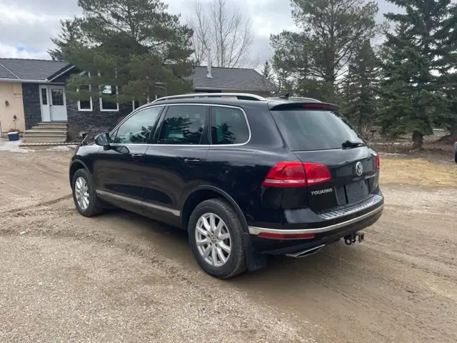 2015 VW Diesel Touareg - Photo 3