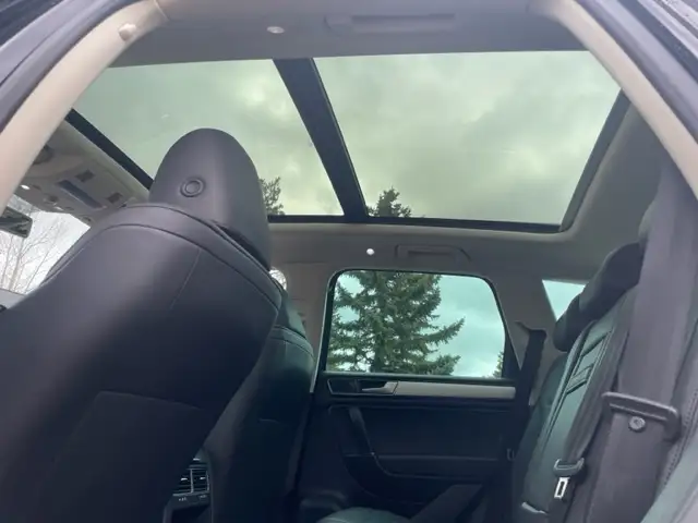 2015 VW Diesel Touareg - Photo 8