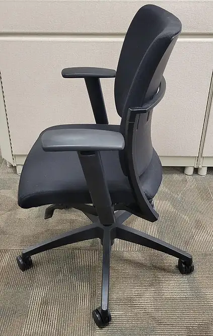 Teknion Fitz Synchro-Tilt Task Chair! - Photo 2