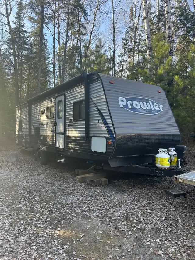 2018 Prowler 30 LX