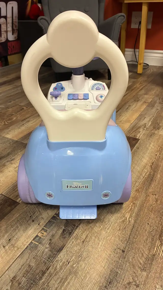 Frozen ride on car - Photo 5