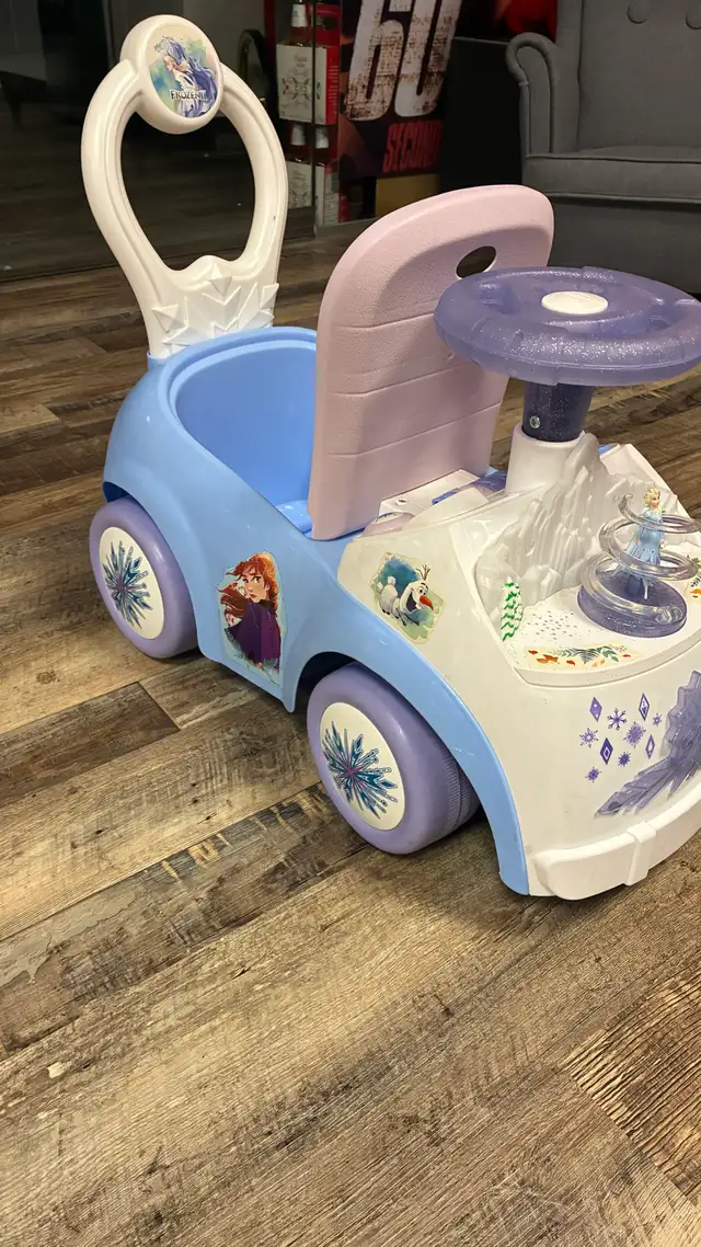 Frozen ride on car - Photo 6