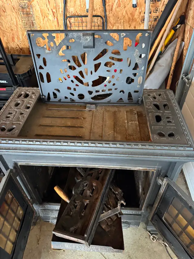 Cast-iron fireplace with stove topfor sale - Photo 4