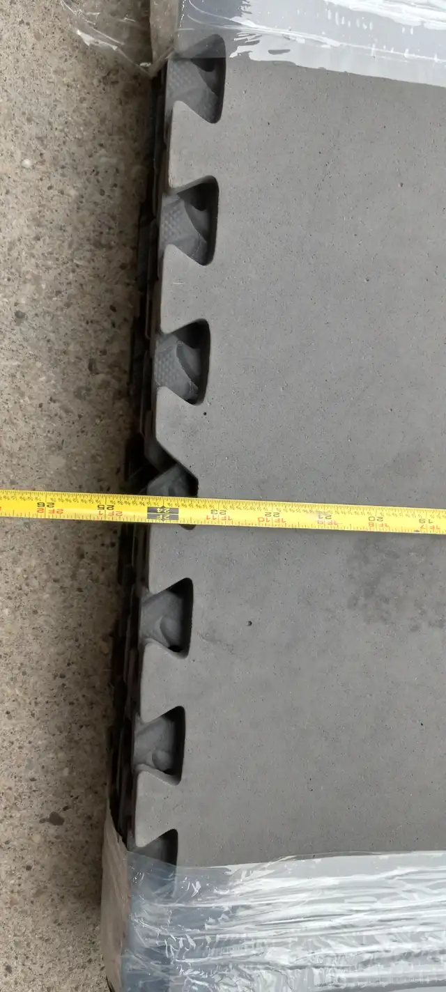 Black Interlocking Foam Gym Floor Mats - Photo 6