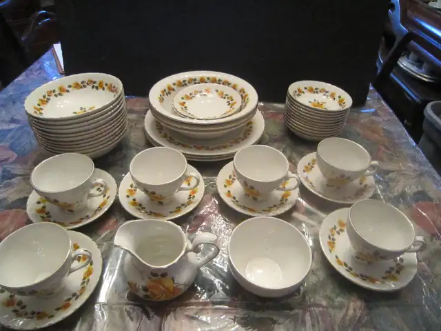 Ridgway GOLDEN ROSE china