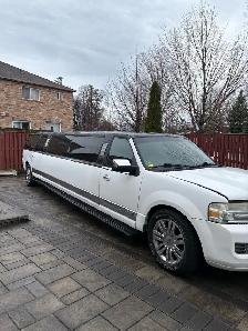 Lincoln Navigator Limousine