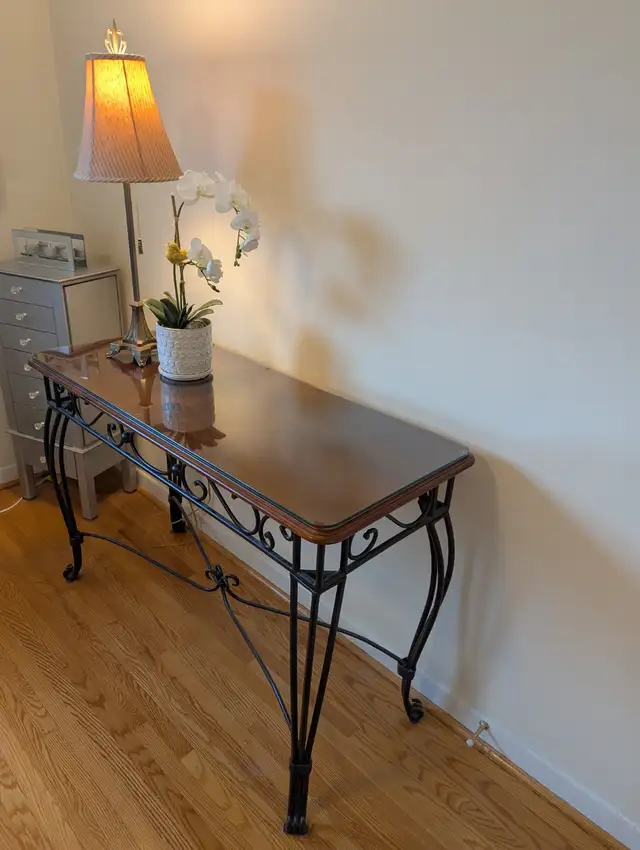Entryway / Sofa / Hallway - Wrought Iron Table - Photo 2