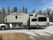 2012 32RK Wildcat Sterling edition by Forest river