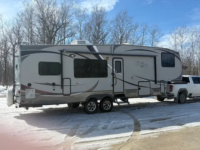 2012 32RK Wildcat Sterling edition by Forest river - Photo 2