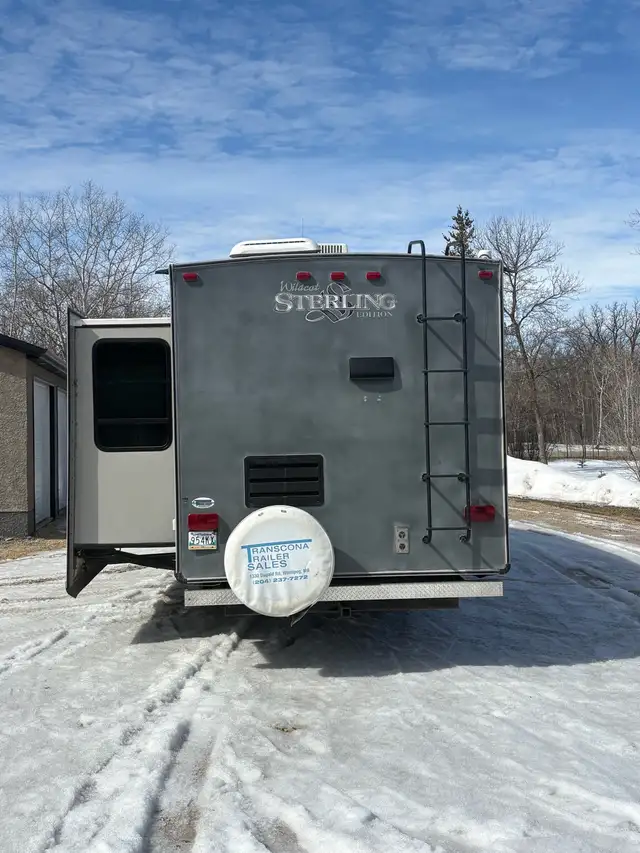 2012 32RK Wildcat Sterling edition by Forest river - Photo 4