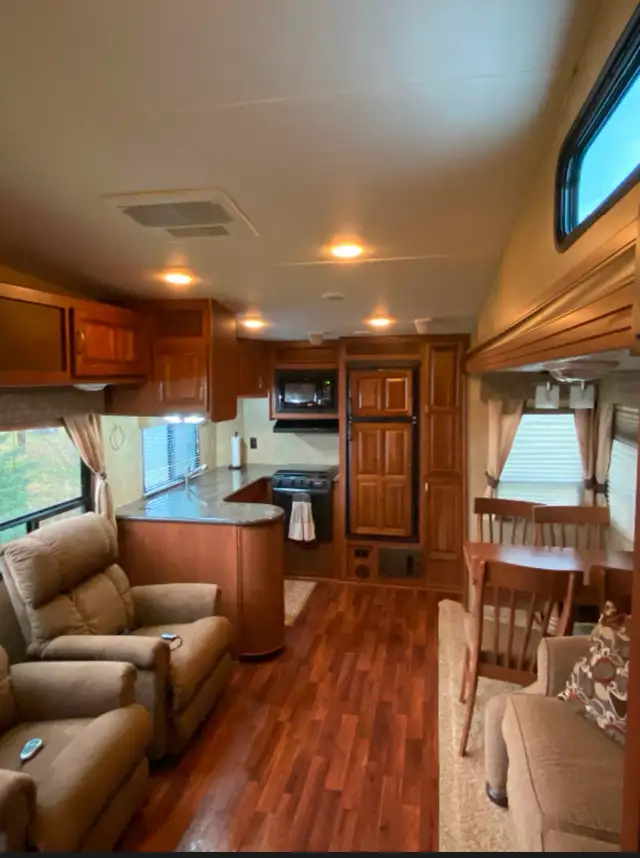 2012 32RK Wildcat Sterling edition by Forest river - Photo 6