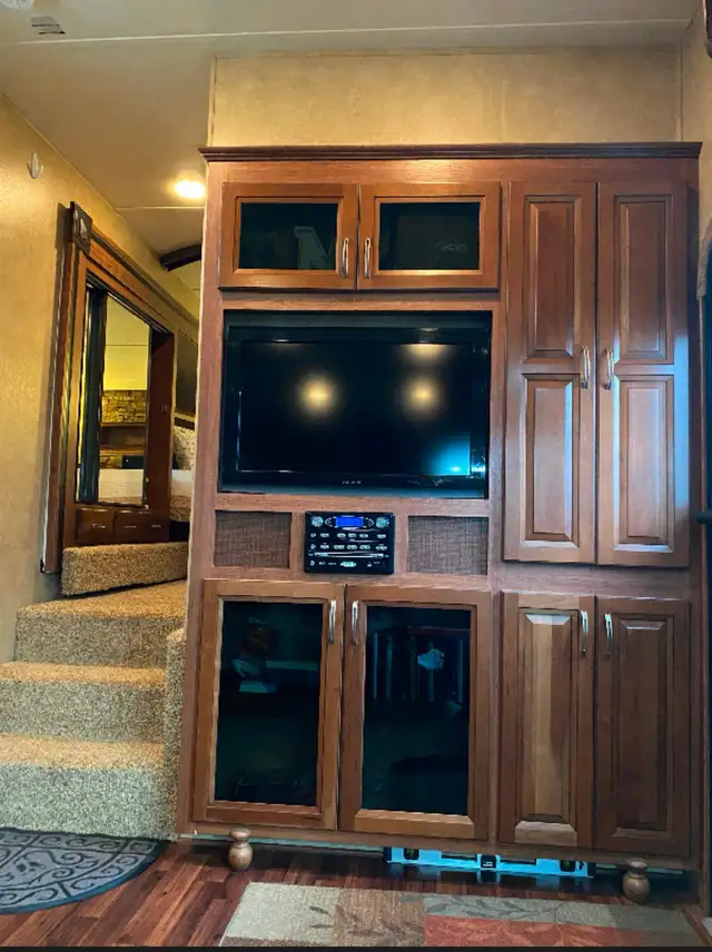 2012 32RK Wildcat Sterling edition by Forest river - Photo 9