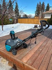 Yardworks electric snow thrower 20" 13 A