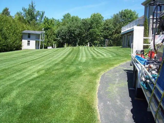 LAWN AERATING, FERTILIZING, DETHATCHING, TOPDRESSING