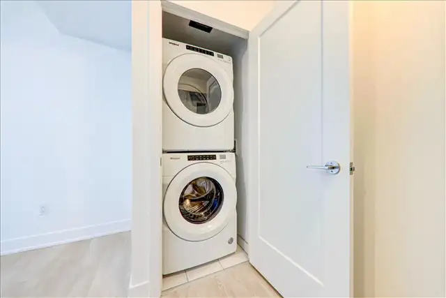 Beautiul 2 Bed 2 Bath Condo For Rent Oshawa North - Photo 2